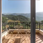 Lumo & Pool فيلة Përmet