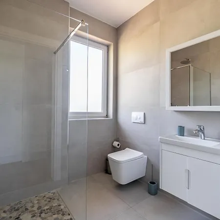 Villa Lumo & Pool Përmet