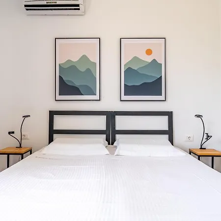 Lumo & Pool Villa *