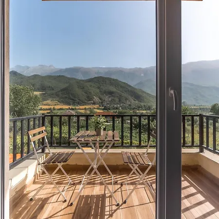Lumo & Pool Villa Përmet