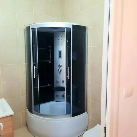 Lumo & Pool * Përmet