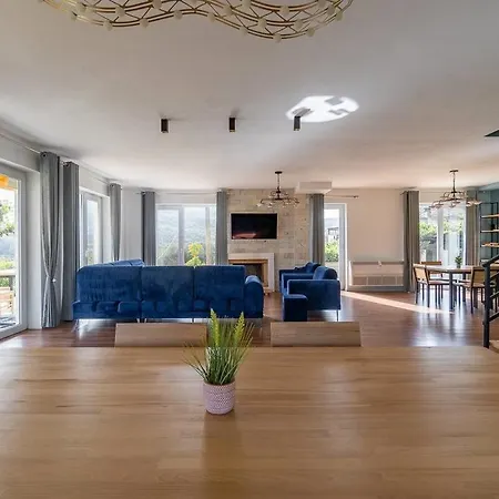 Villa Lumo & Pool