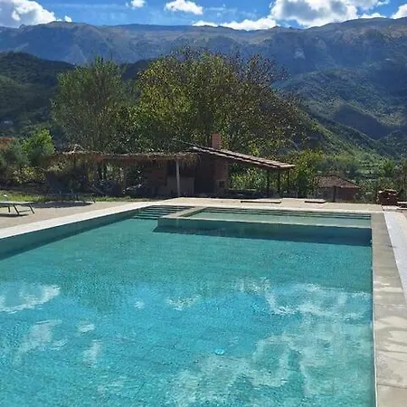Lumo & Pool * Përmet