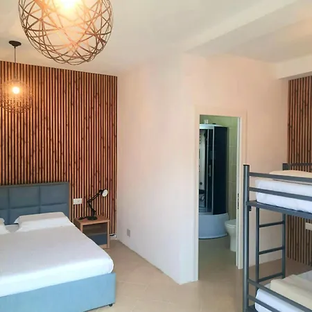 Bujtina Lumo & Pool Villa